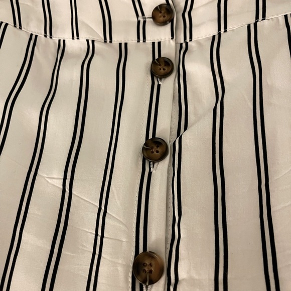 Black & white striped midi skirt - Picture 2 of 3